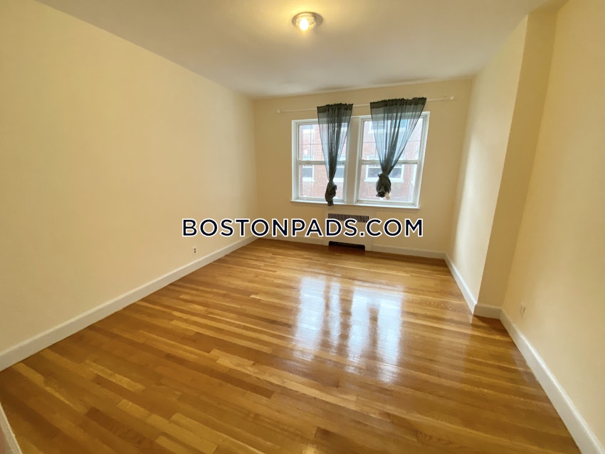 BROOKLINE- WASHINGTON SQUARE - 2 Beds, 1 Bath - Image 7