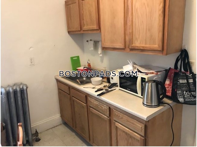 Boston - $2,295+ /mo