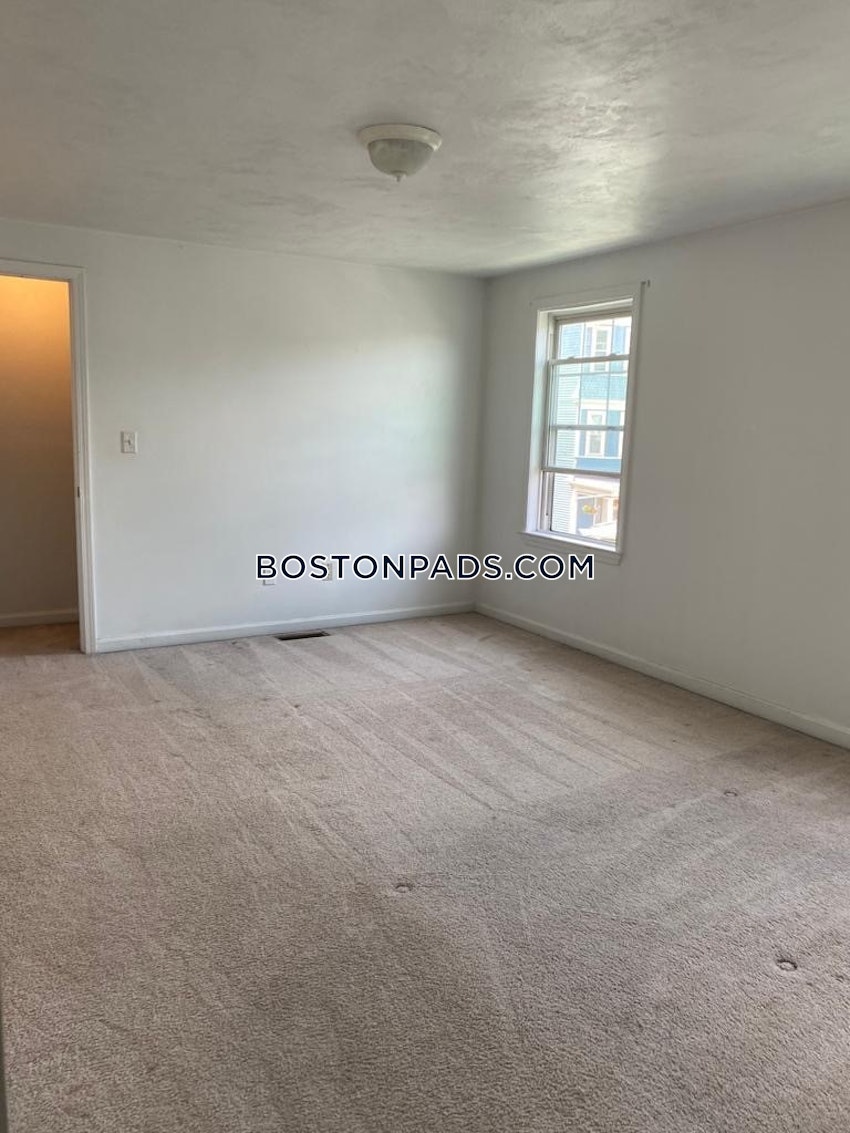 BOSTON - MISSION HILL - 3 Beds, 2.5 Baths - Image 15