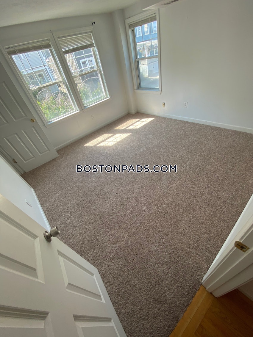 BOSTON - MISSION HILL - 3 Beds, 2.5 Baths - Image 13
