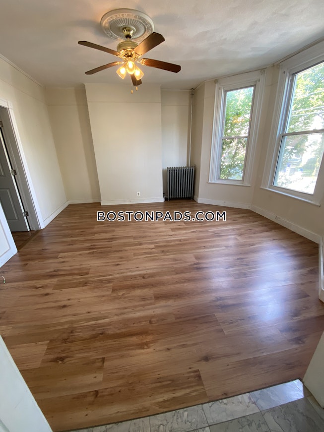 Boston - $3,800+ /mo