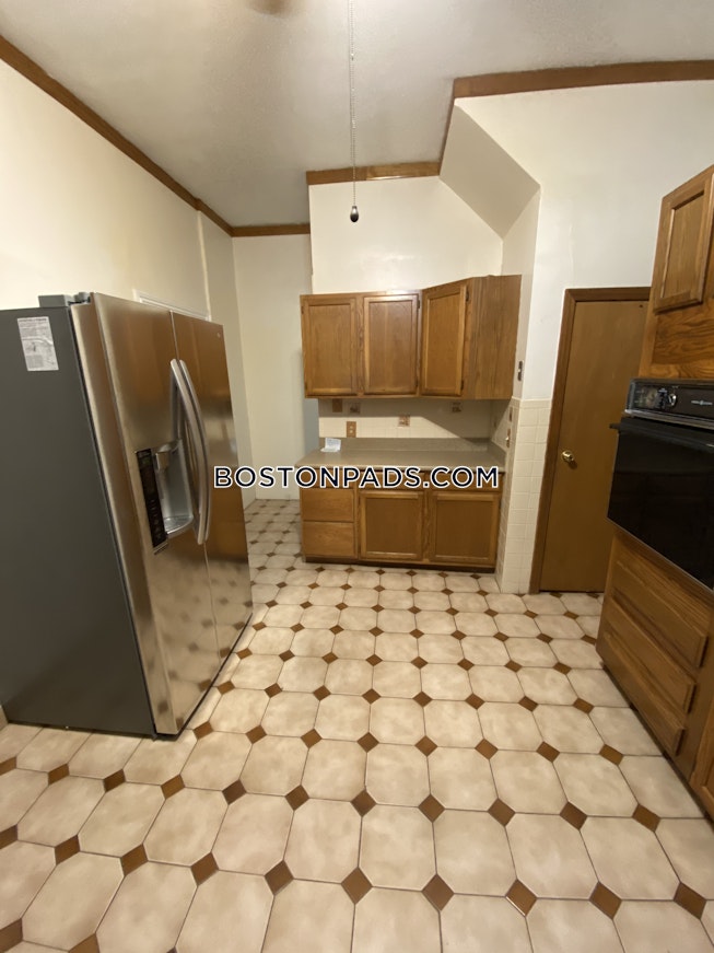 Boston - $3,800+ /mo