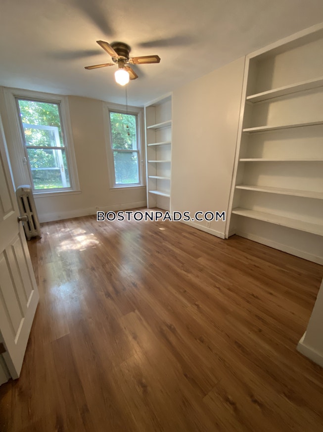 Boston - $3,800+ /mo