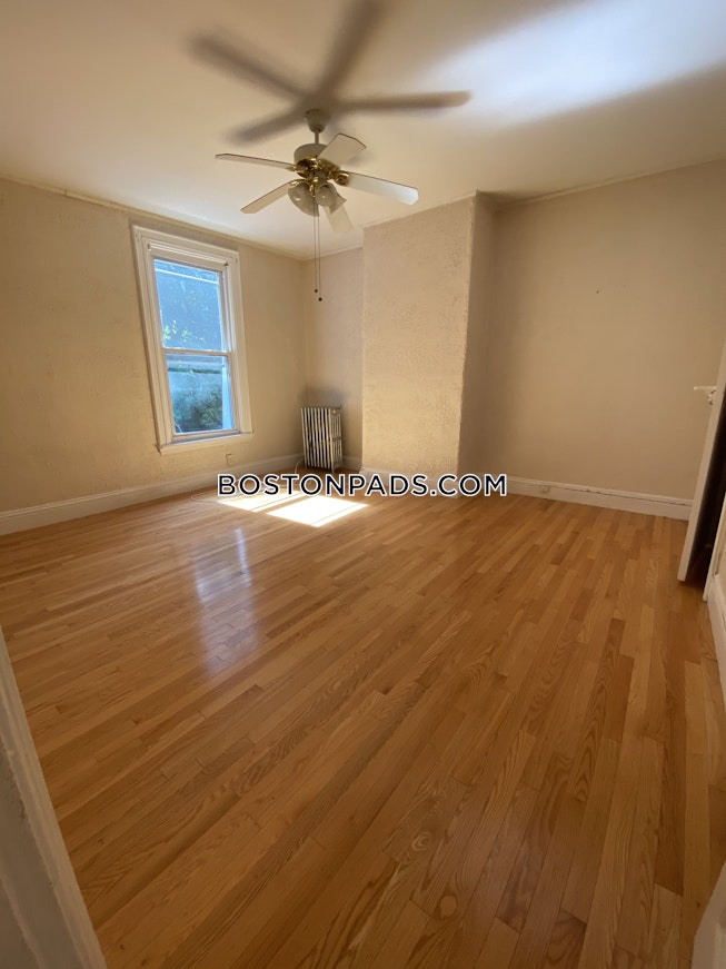 Boston - $3,800+ /mo