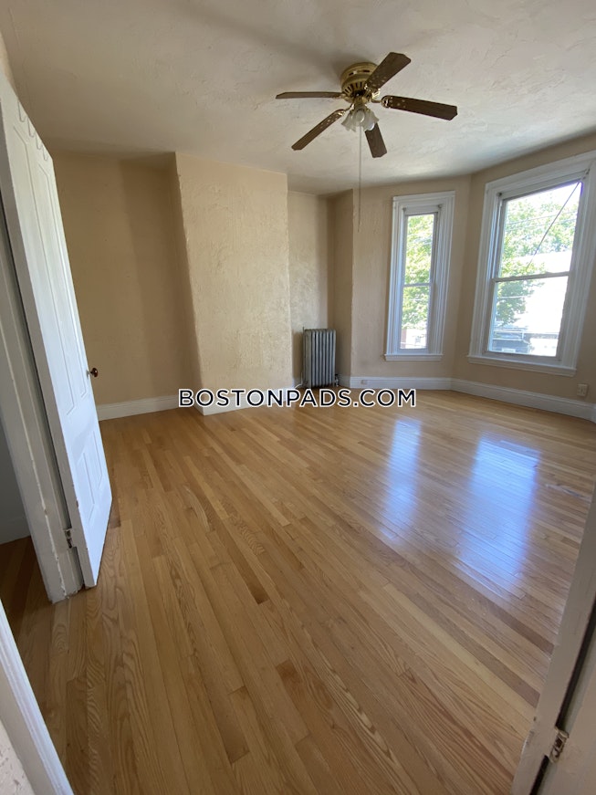 Boston - $3,800+ /mo