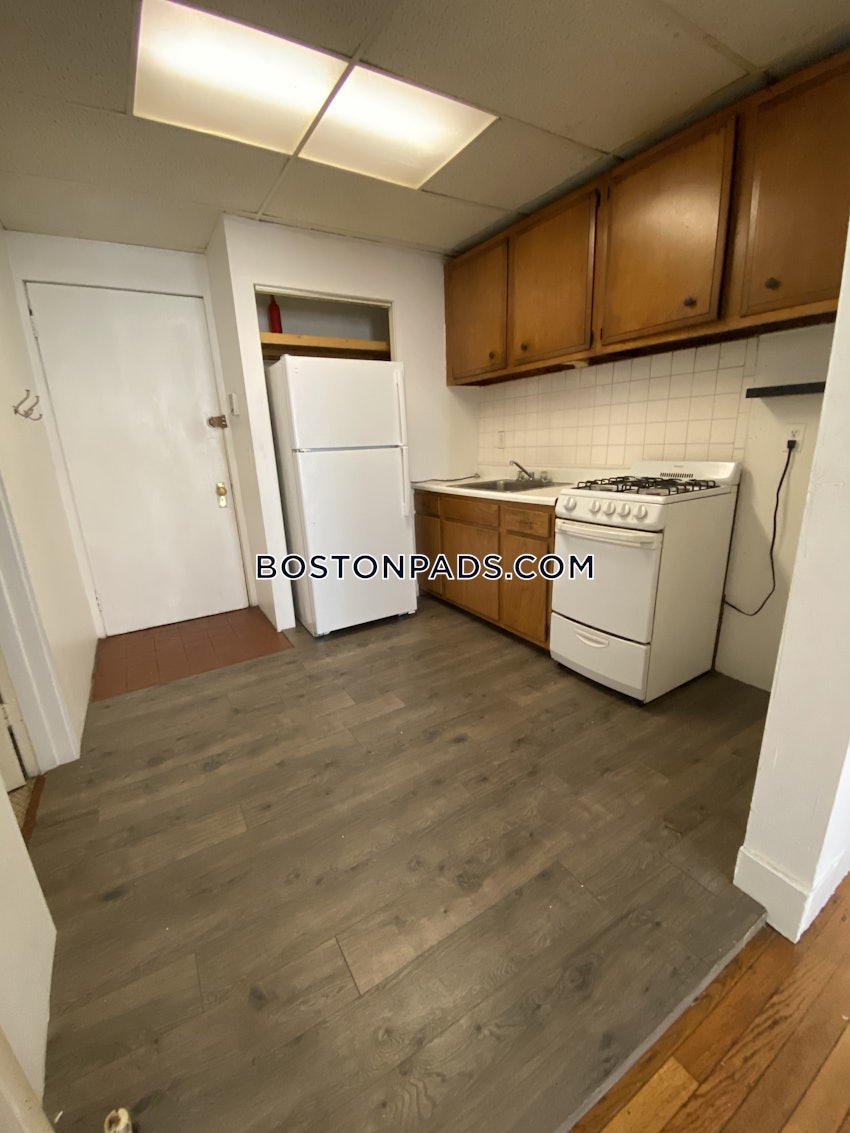 BOSTON - ALLSTON/BRIGHTON BORDER - 1 Bed, 1 Bath - Image 2
