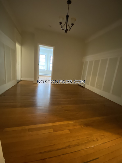 Allston 3 Bed, 1 Bath Unit Boston - $3,200 No Fee