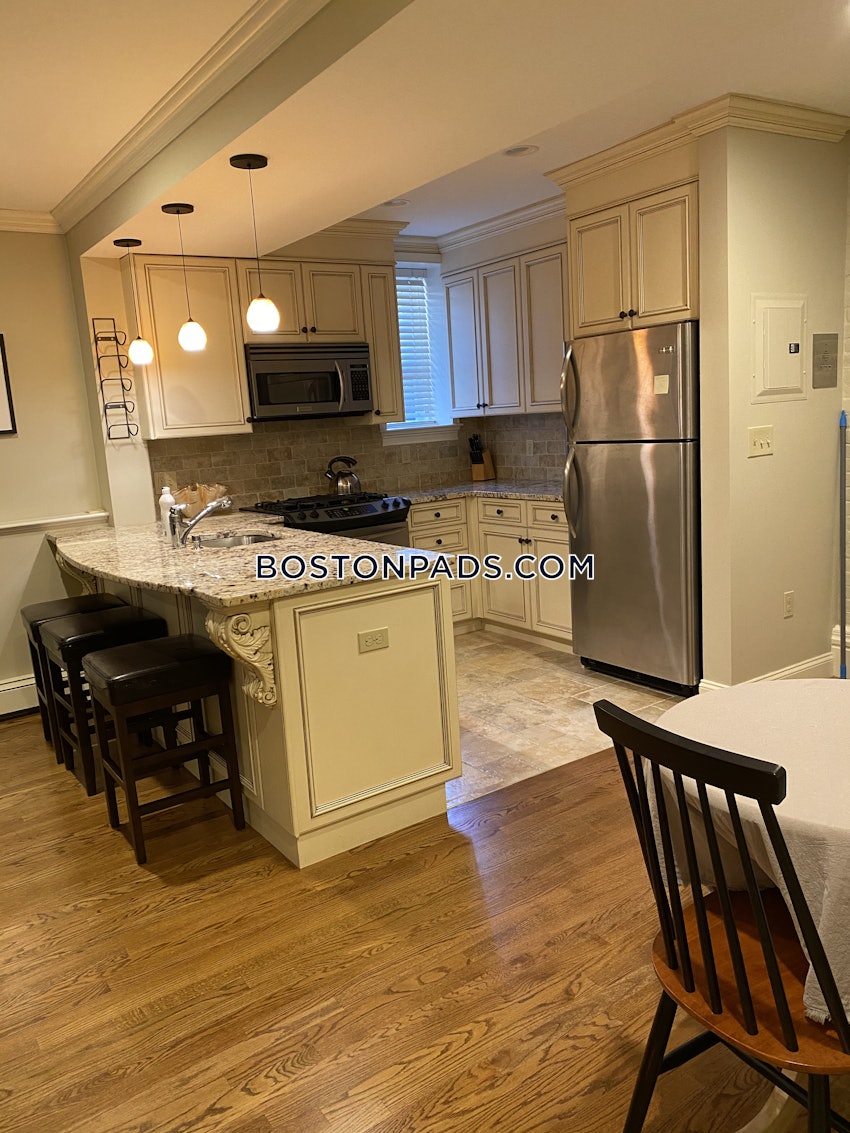 BOSTON - BACK BAY - 1 Bed, 1 Bath - Image 1