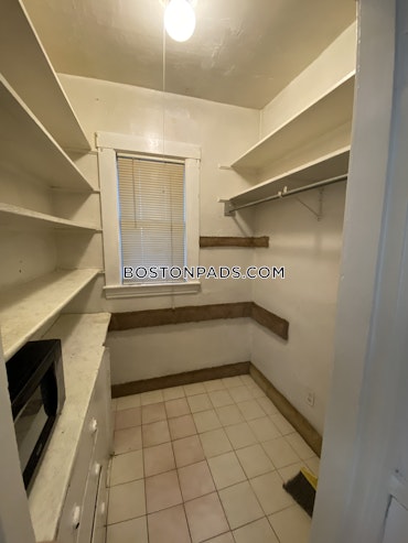 Boston - 3 Beds, 1 Baths