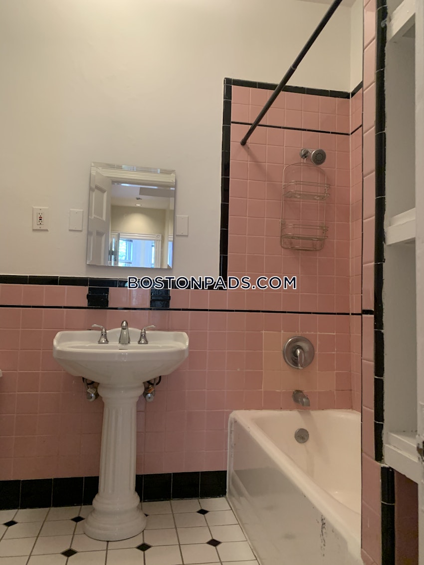 BOSTON - BACK BAY - 1 Bed, 1 Bath - Image 7