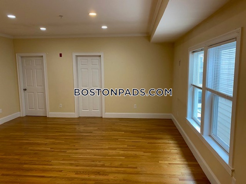 BOSTON - SOUTH BOSTON - WEST SIDE - 3 Beds, 1 Bath - Image 7