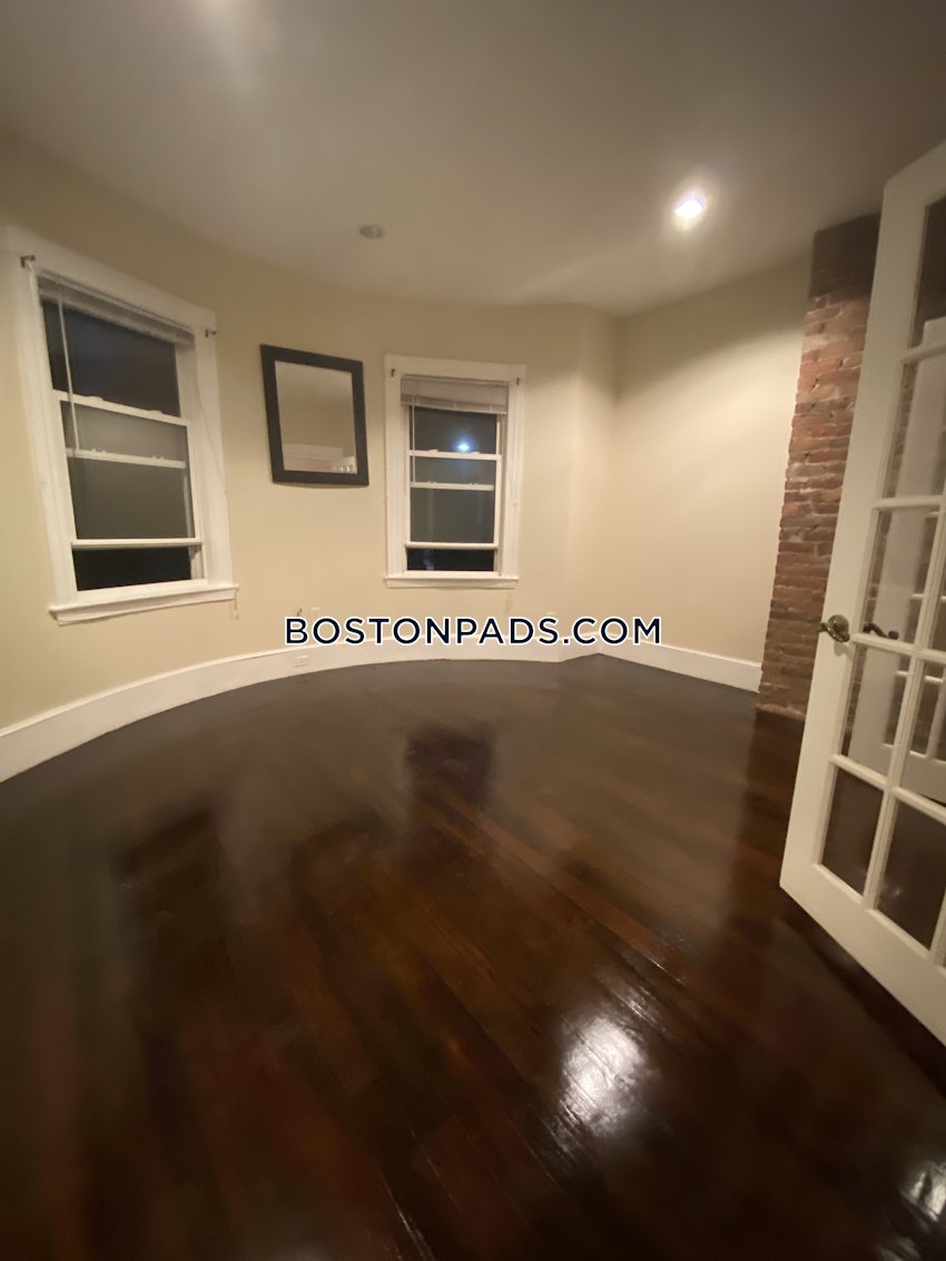 BOSTON - JAMAICA PLAIN - STONY BROOK - 4 Beds, 1 Bath - Image 10