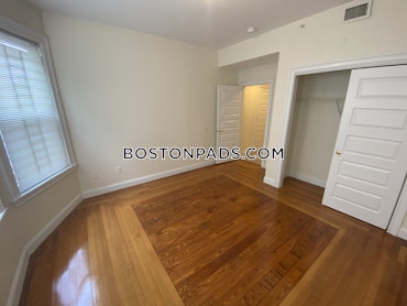 Boston - 2 Beds, 2 Baths