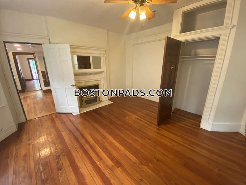 BOSTON - ALLSTON - 3 Beds, 2 Baths - Image 13