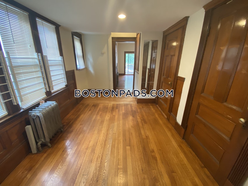 BOSTON - ALLSTON - 3 Beds, 2 Baths - Image 8