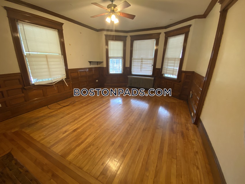 BOSTON - ALLSTON - 3 Beds, 2 Baths - Image 4