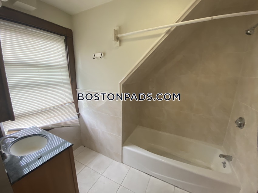 BOSTON - ALLSTON - 3 Beds, 1 Bath - Image 9
