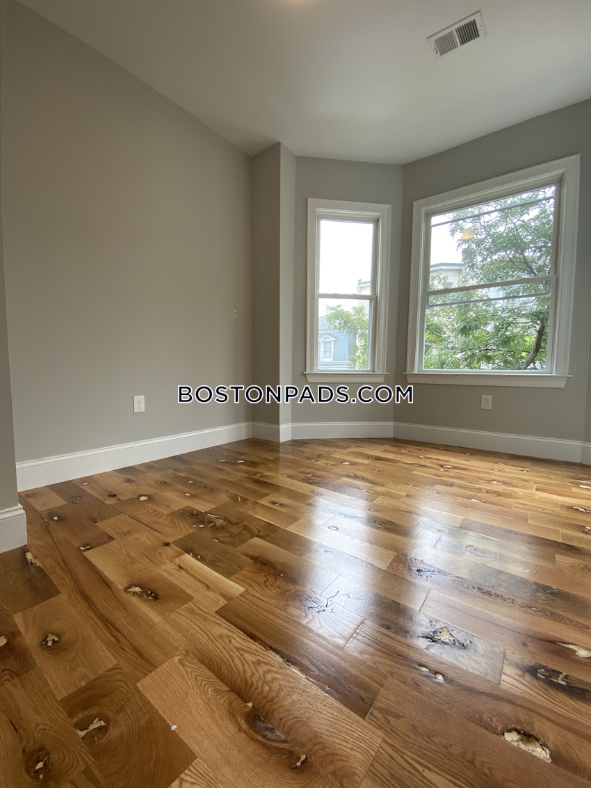 BOSTON - EAST BOSTON - JEFFRIES POINT - 4 Beds, 2 Baths - Image 8