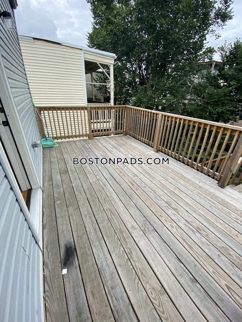 BOSTON - EAST BOSTON - JEFFRIES POINT - 4 Beds, 2 Baths - Image 16