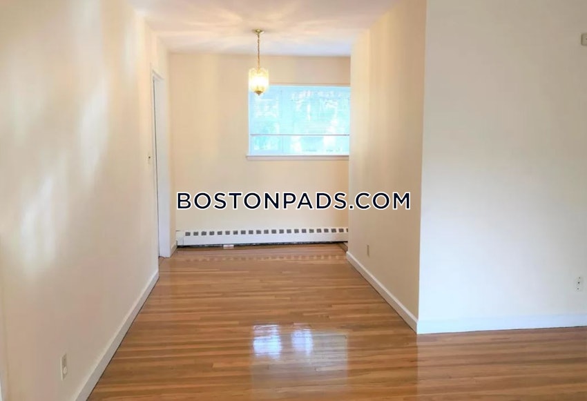 BROOKLINE- COOLIDGE CORNER - 2 Beds, 1 Bath - Image 3