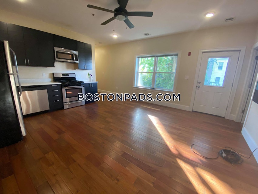 BOSTON - CHARLESTOWN - 4 Beds, 2 Baths - Image 14