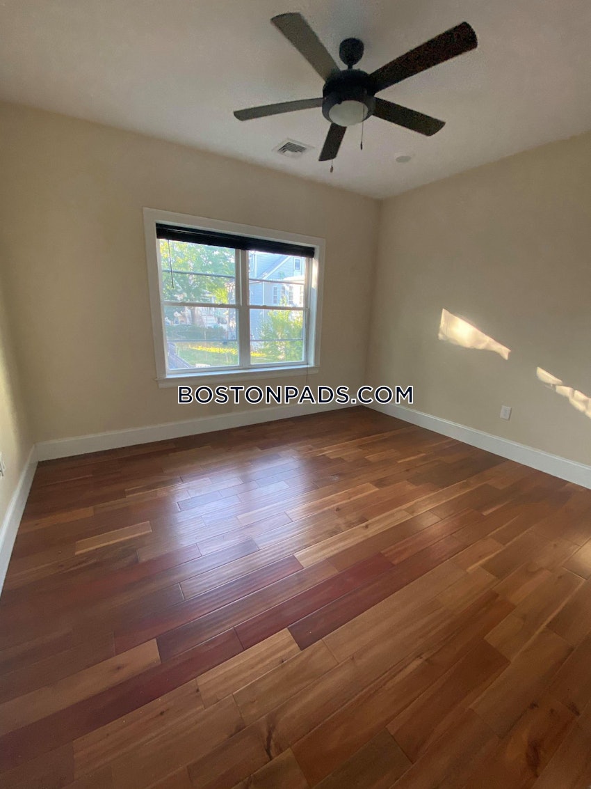 BOSTON - CHARLESTOWN - 4 Beds, 2 Baths - Image 10