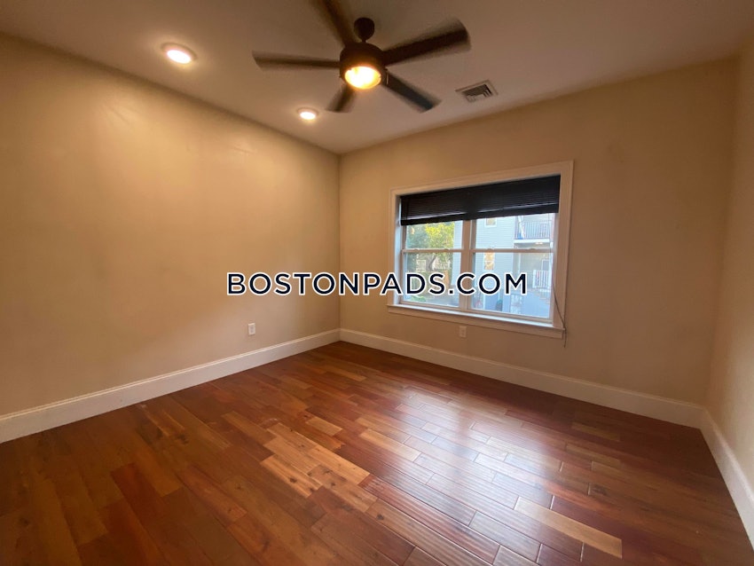 BOSTON - CHARLESTOWN - 4 Beds, 2 Baths - Image 2