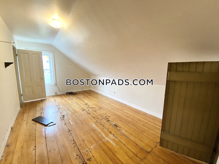 BOSTON - ALLSTON/BRIGHTON BORDER - 6 Beds, 2 Baths - Image 6