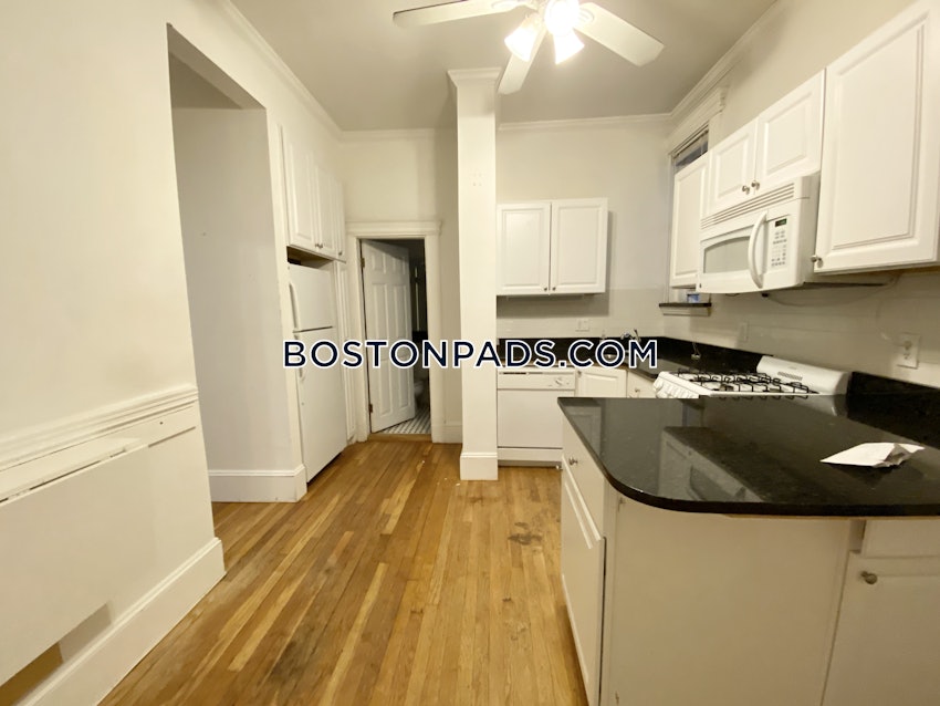 BOSTON - NORTHEASTERN/SYMPHONY - 3 Beds, 1 Bath - Image 5