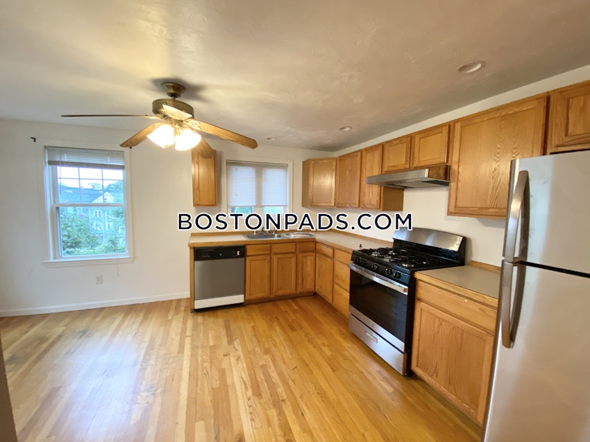 BOSTON - MISSION HILL - 3 Beds, 2.5 Baths - Image 1