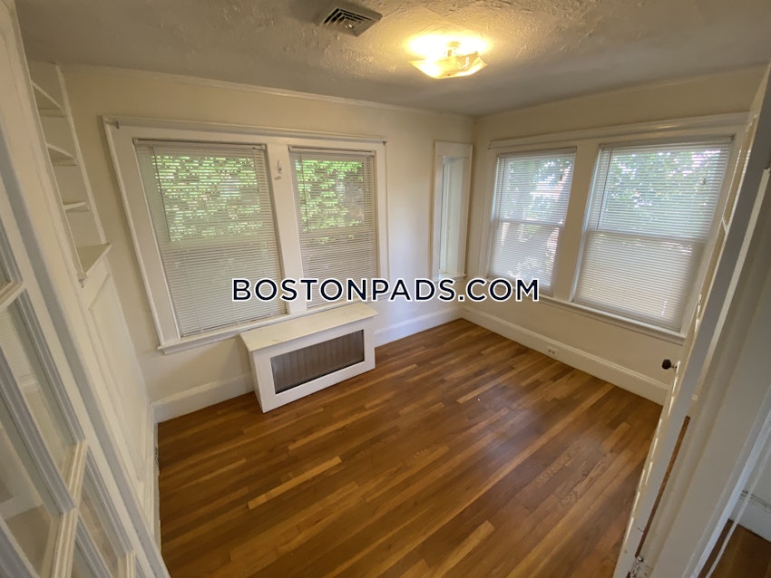 BROOKLINE- COOLIDGE CORNER - 4 Beds, 1.5 Baths - Image 26