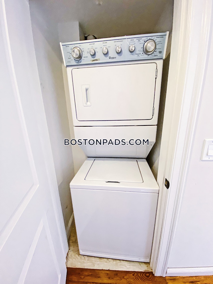 BOSTON - ROXBURY - 3 Beds, 1.5 Baths - Image 1