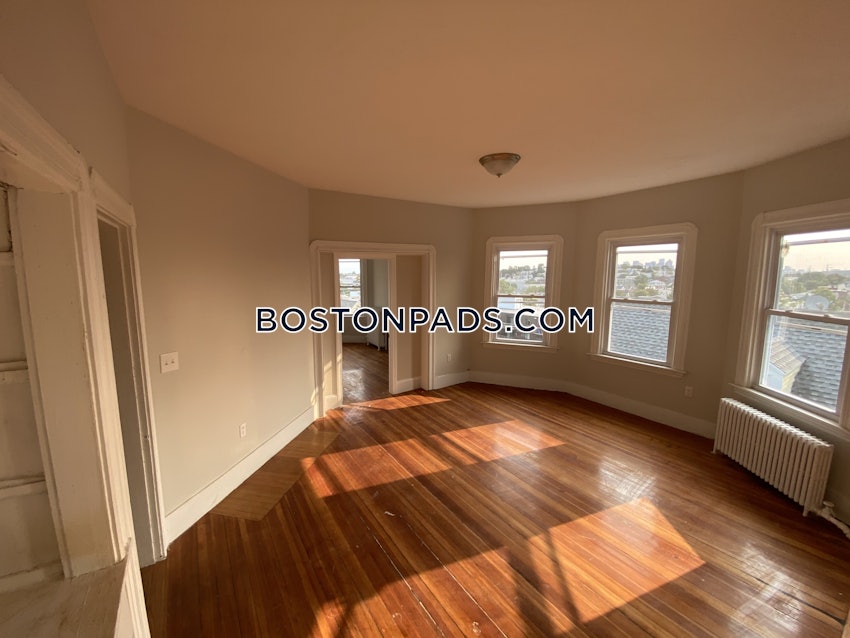 CHELSEA - 3 Beds, 1.5 Baths - Image 13