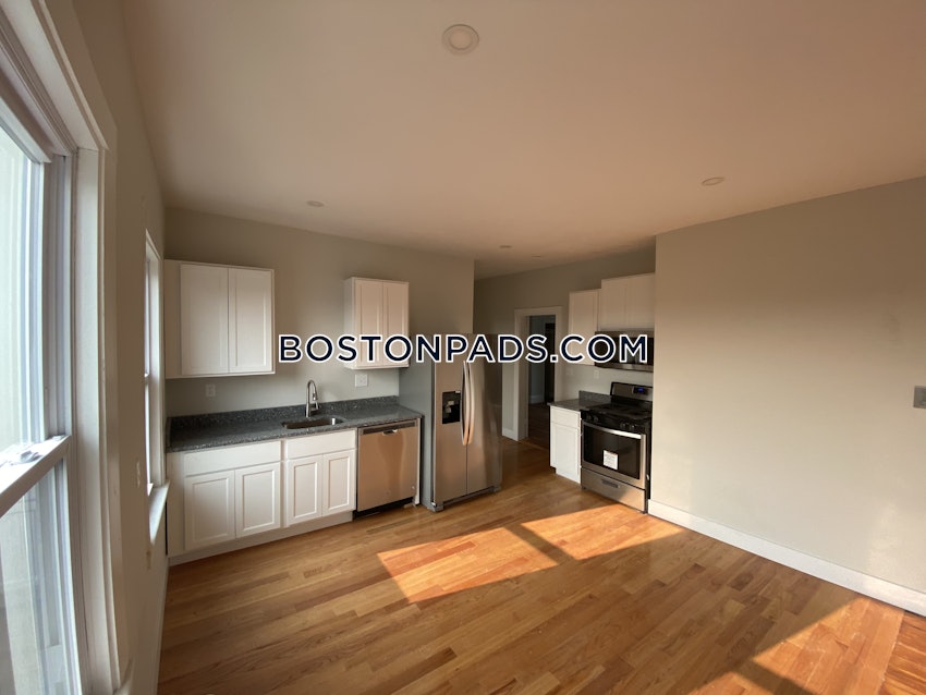 CHELSEA - 3 Beds, 1.5 Baths - Image 2