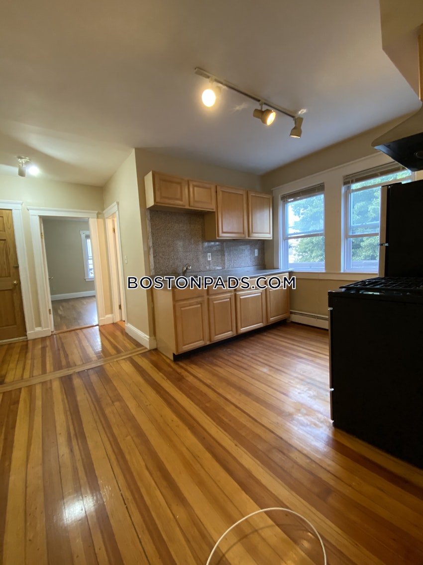 BOSTON - ROSLINDALE - 2 Beds, 1 Bath - Image 6