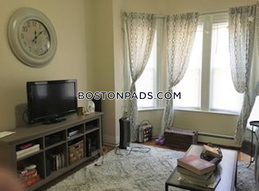 BOSTON - EAST BOSTON - JEFFRIES POINT - 4 Beds, 1 Bath - Image 11