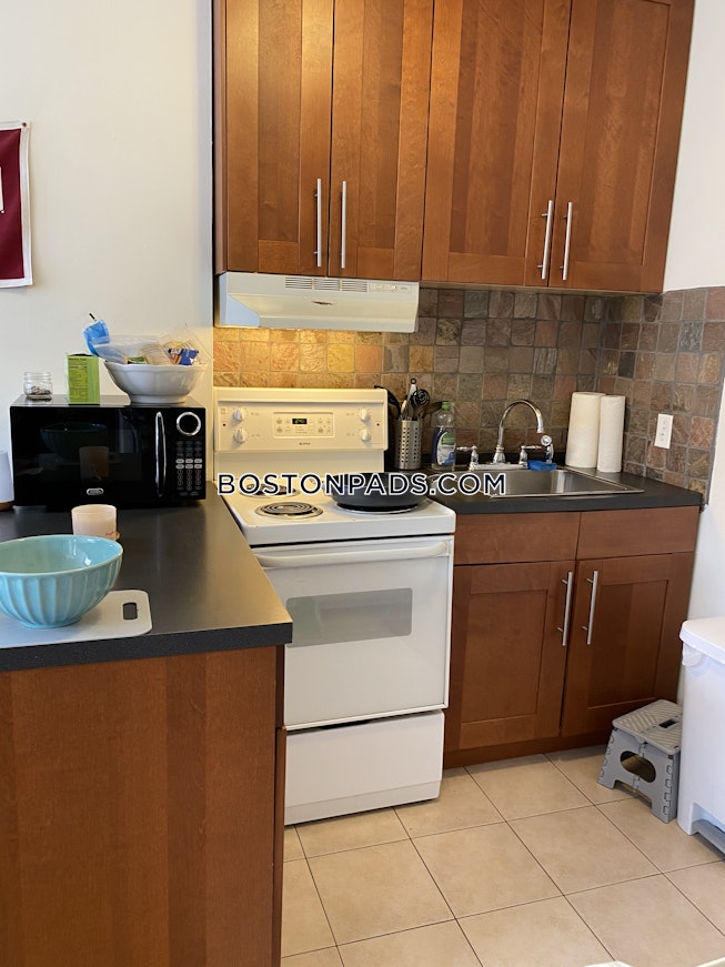 Boston - $2,750+ /mo