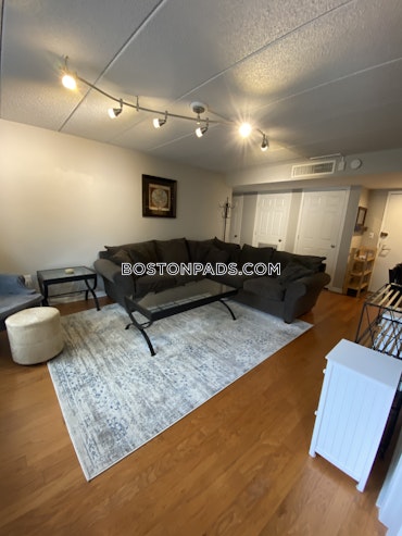 Boston - 2 Beds, 2 Baths