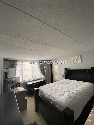 Boston - 2 Beds, 2 Baths