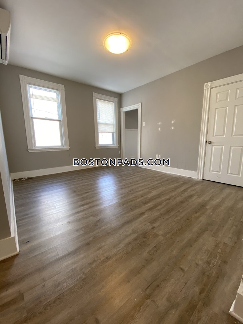 BOSTON - SOUTH BOSTON - ANDREW SQUARE - 4 Beds, 2 Baths - Image 8