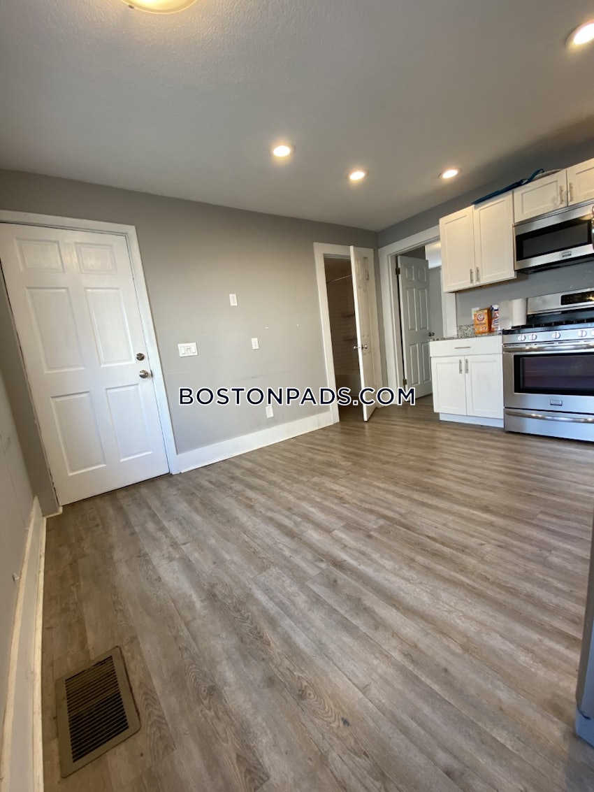 BOSTON - SOUTH BOSTON - ANDREW SQUARE - 4 Beds, 2 Baths - Image 43