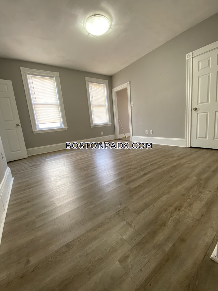 BOSTON - SOUTH BOSTON - ANDREW SQUARE - 4 Beds, 2 Baths - Image 16