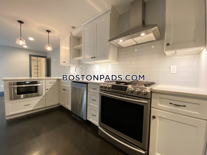 BOSTON - SOUTH BOSTON - ANDREW SQUARE - 4 Beds, 2 Baths - Image 3