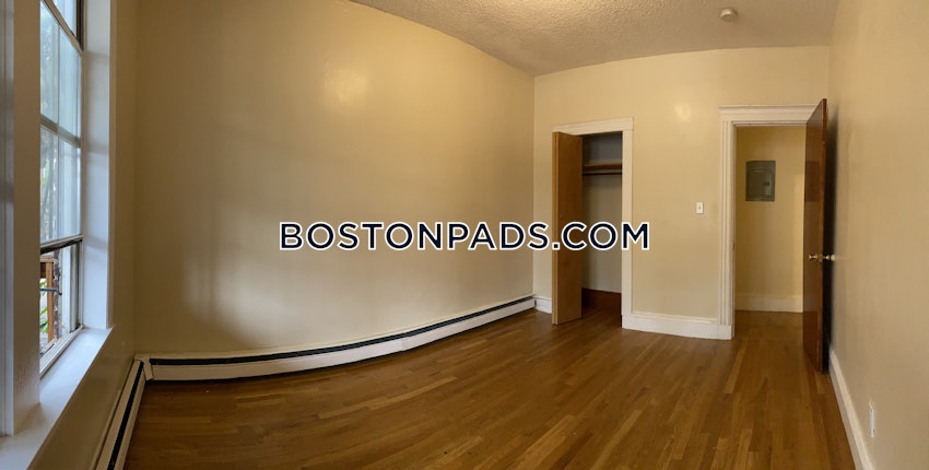 BOSTON - MISSION HILL - 3 Beds, 1 Bath - Image 7