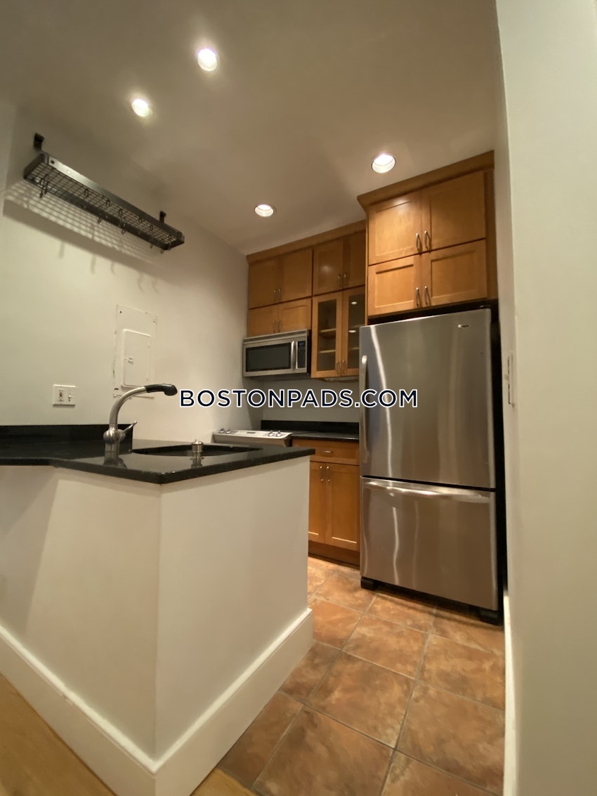 BOSTON - BACK BAY - 2 Beds, 1 Bath - Image 11