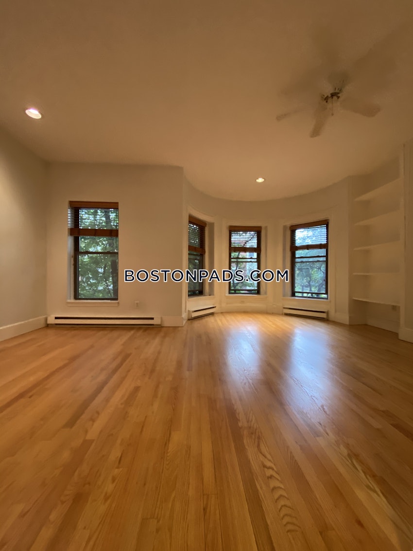 BOSTON - BACK BAY - 2 Beds, 1 Bath - Image 1