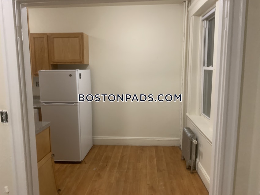 BOSTON - FENWAY/KENMORE - 1 Bed, 1 Bath - Image 3