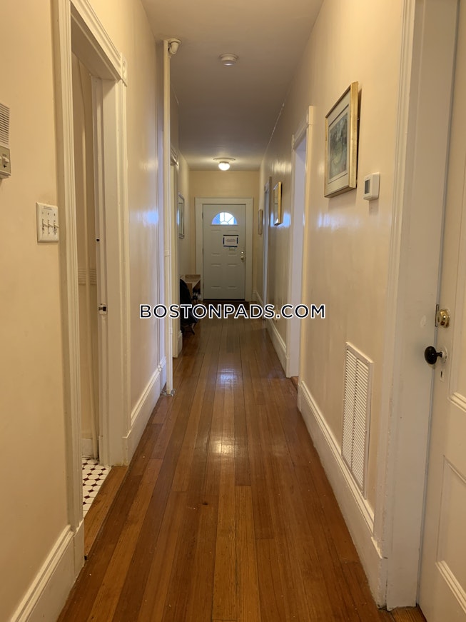 Boston - $7,400+ /mo