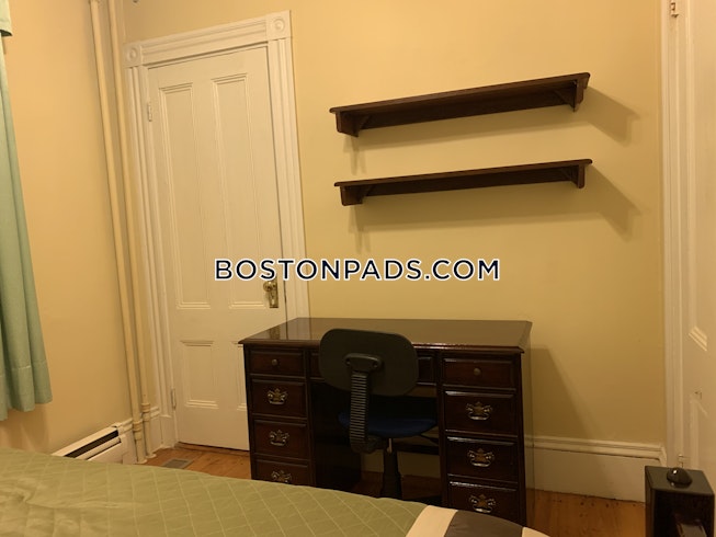 Boston - $7,400+ /mo