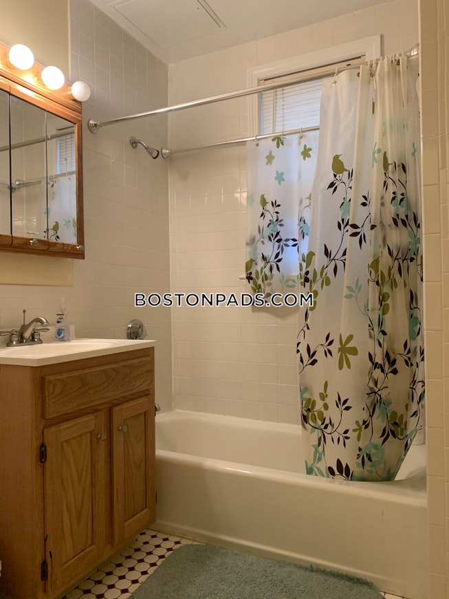 Boston - $7,400+ /mo